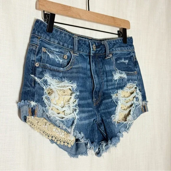 American‎ Eagle Hi-Rise Festival Denim Shorts Lace Distressed Size 6 - Picture 3 of 7